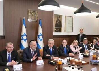 ישיבת הממשלה הראשונה, בשבוע שעבר. צילום: יונתן זינדל, פלאש 90