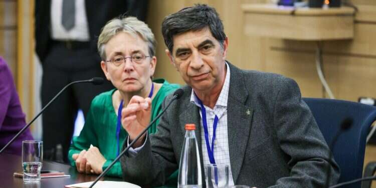 שמחה ולאה גולדין. צילום: נעם מושקוביץ דוברות הכנסת אחיו של הדר גולדין: "כל אם בעזה יודעת שתוכל לבוא לבקר את האסירים פה"