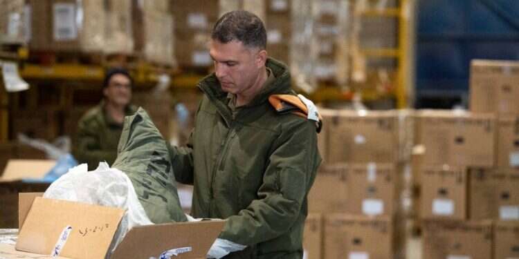 משלחת הסיוע  צפו: משלחת הסיוע של צה"ל נערכת לצאת לטורקיה לאחר רעידת האדמה