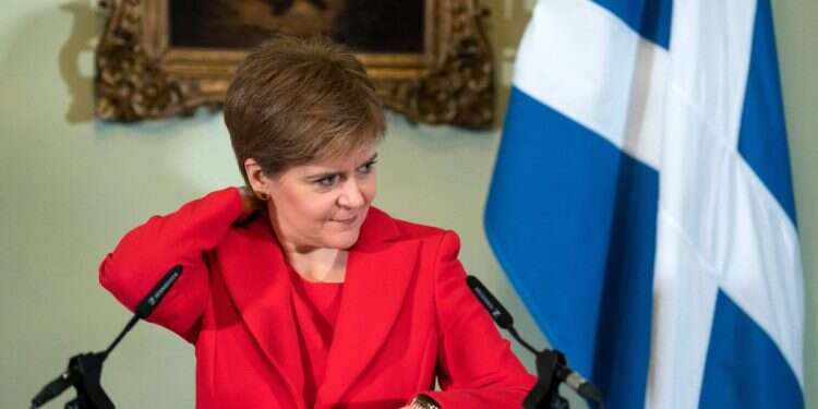 ניקולה סטרג'ן. צילום: איי.אף.פי מנהיגת המאבק לעצמאות סקוטלנד התפטרה