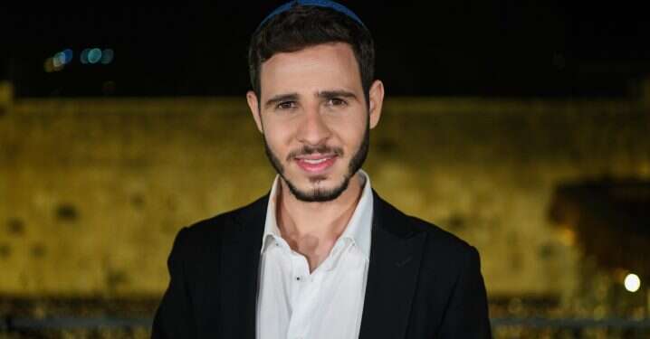 יאיר שרקי. צילום: אריה לייב אברמס, פלאש 90 הפוסט של יאיר שרקי הוא כמעט בגדר נס