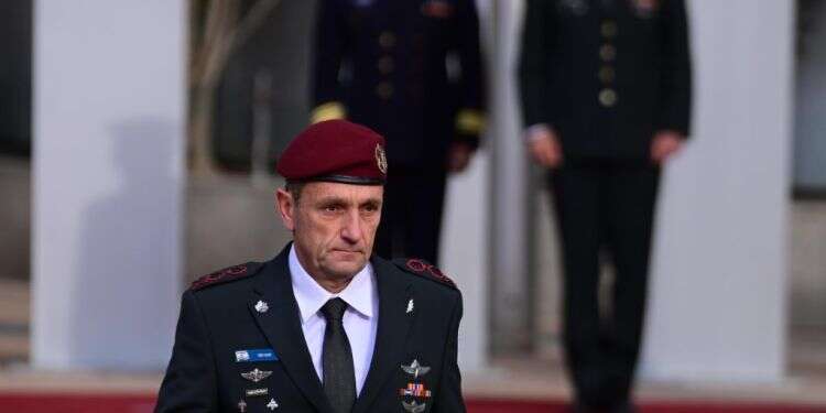 ראש המטה הכללי של צה הרמטכ"ל הרצי הלוי מתבטא לראשונה: השאירו את המחלוקות מחוץ לצה"ל