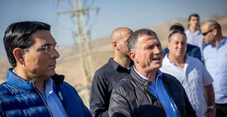 במוקד הלחץ משמאל: בכירים בליכוד יצטרכו להוכיח שלא ישתפו פעולה עם האופוזיציה