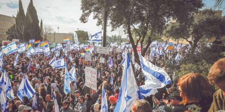 ההפגנה נגד הרפורמה המשפטית מול הכנסת, השבוע. צילום: ג'מאל עוואד, פלאש 90