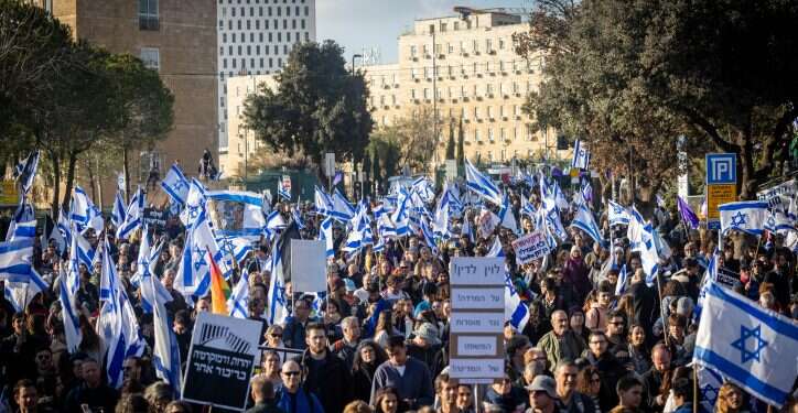 סמוטריץ': "אנחנו שחווינו התעלמות מוחלטת ממחאות שלנו, צריכים לפעול בהידברות"