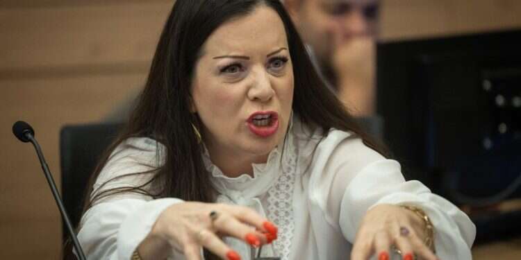 בקואליציה שוקלים לחדש את חקיקת הרפורמה בהליך מזורז