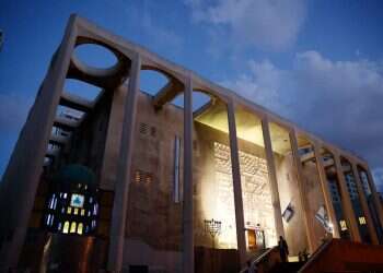 לקראת חגיגות המאה להקמתו: מיזם שיפוץ ושימור בית הכנסת הגדול בתל־אביב יוצא לדרך