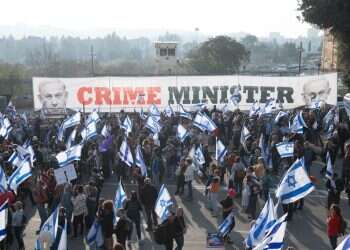 מפת הכוחות והדמויות מאחורי המחאה שמאיימת לקרוע את המדינה