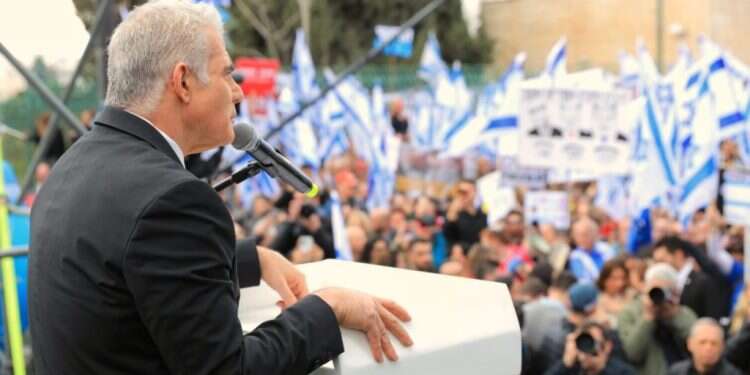 עשרות אלפים הפגינו נגד הרפורמה: הקריאות – "לפרוץ את הגדרות, לעלות על הכנסת"