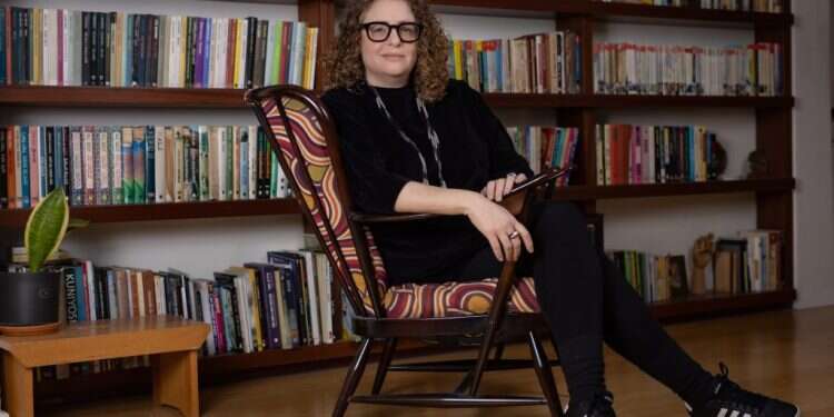 הקשרים בין סופרים וספרים נחשפים באופן מרהיב