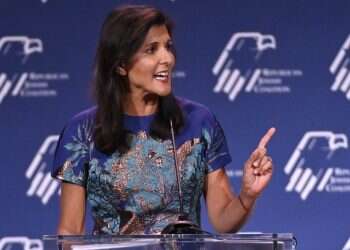 הכוונה של ניקי היילי להכריז על התמודדות מול טראמפ עלולה להתברר כטעות