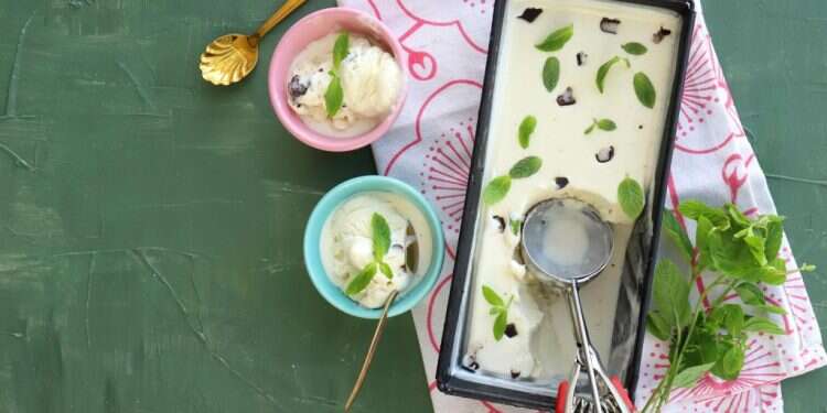 לא רק לתה: נענע בסלט, מנה עיקרית וקינוח בלתי נשכחים