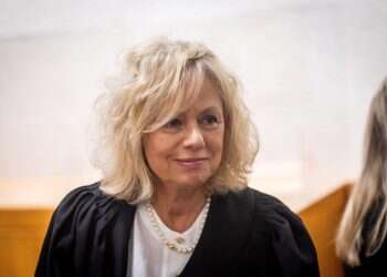 מאחורי איומי השביתה של המשפטנים עומדים אינטרסים פוליטיים