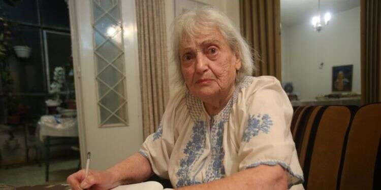 יעל בן דב, 2012. צילום: מרים צחי