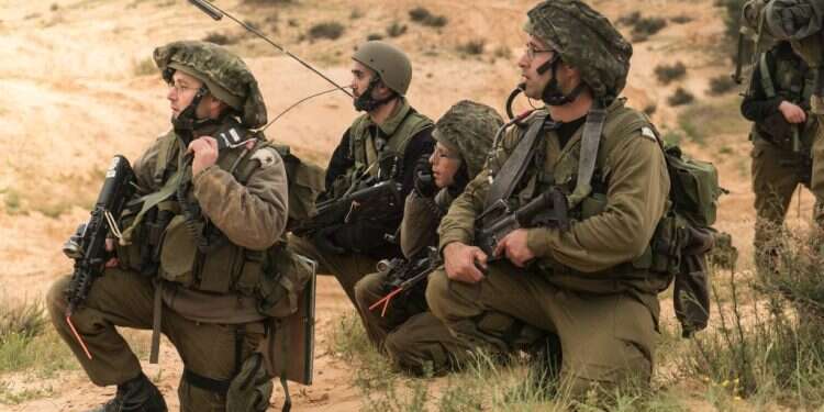 אלופים וניצבים נגד מחאת המילואימניקים: באיזו זכות אתם מתיימרים לייצג את כולנו?