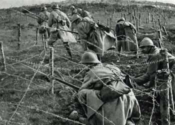 איך חילוקי הדעות בין לונדון לפריז בשנות ה-30 סייעו לגרמניה הנאצית