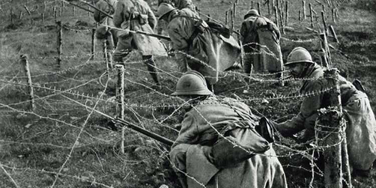 איך חילוקי הדעות בין לונדון לפריז בשנות ה-30 סייעו לגרמניה הנאצית