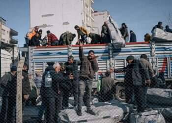 "לאלג'יראים יש ציוד נהדר, הם מוציאים את כל הגופות"