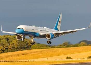 במטוס מואפל וברכבת לילית: המסע הסודי של ביידן לאוקראינה