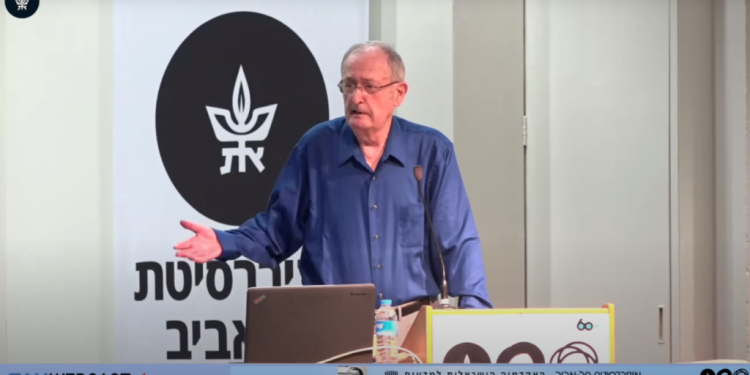 פרופ' יורם דינשטיין. צילום מסך