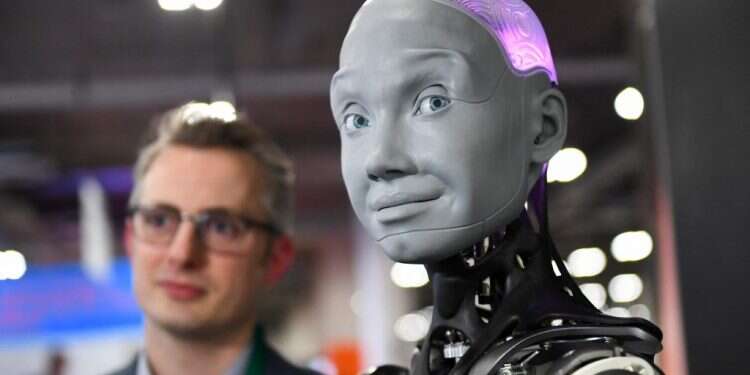 רובוט בינה מלאכותית. צילום: AFP בינה מלאכותית, רובוטים, טכנולוגיה, חדשנות, ChatGPT, AI