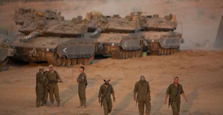 חיילי מילואים, ארכיון. צילום: יונתן זינדל, פלאש 90 אלפים התחייבו כי ימשיכו לשרת במילואים: "תשאירו את הצבא מחוץ למשחק הפוליטי"