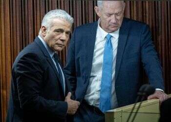 לפיד וגנץ נגד מתווה הנשיא: "על נתניהו להודיע על עצירה מוחלטת של החקיקה"