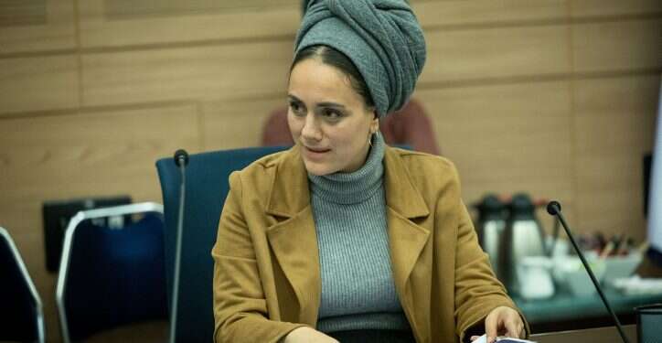 "אמצעי דורסני": 50 ח"כים ושרים נגד השר גלנט והצווים המנהליים