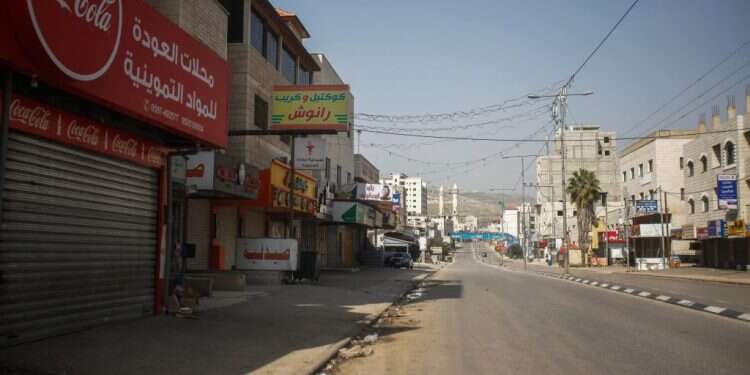 "יש ארבעה יישובים שחייבים לנסוע דרך חווארה, ואנחנו כל הזמן חוטפים אבנים"