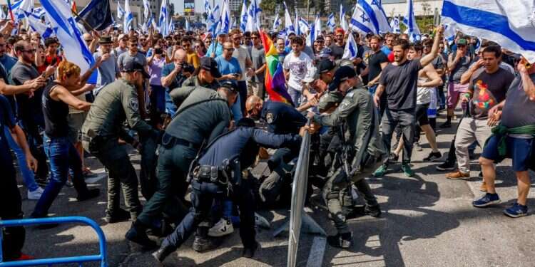 לפיד צדק: משהו מת בגללם