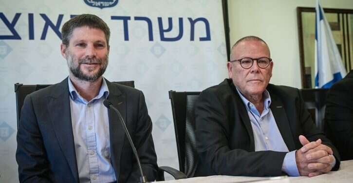 "שקט תעשייתי עד 2027": נחתם הסכם השכר במגזר הציבורי בין האוצר להסתדרות