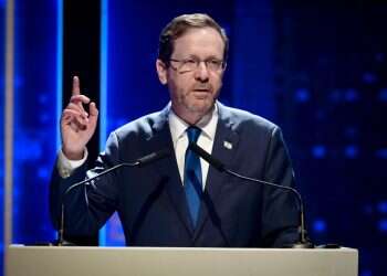 במקום להציל את החברה בישראל, הרצוג בחר להגן על עצמו