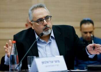 "זה נשקל ואפילו יש טיוטות קודמות": האם אסתר חיות תמשיך בתפקידה?