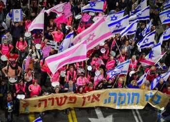 הצעות הפשרה של הימין רק מזמינות עוד לחץ משמאל