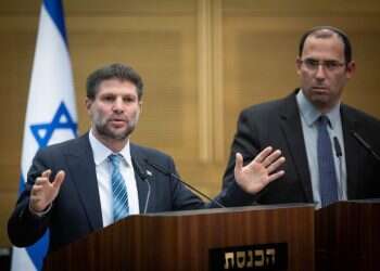 השר סמוטריץ'. צילום: יונתן זינדל, פלאש 90 סמוטריץ': "יצאנו למלחמה ביוקר המחיה, נילחם מול גופים גדולים וחזקים"