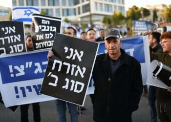 הערכות: עשרות אלפים בהפגנת התמיכה ברפורמה | שידור ישיר