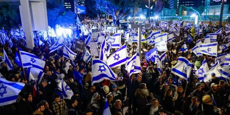 רבבות אנשי ימין הפגינו בתל־אביב: "השמאל רומס את הבוחרים"