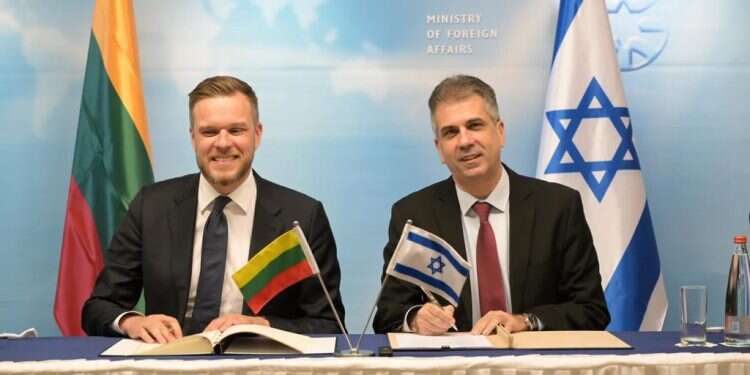 רעש ותחפושות מגרדות: כך תעברו עם הילדים את פורים בקלות