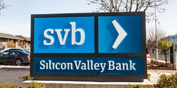 צילום: שאטרסטוק הסטארטאפים בסכנה? לקריסת בנק עמק הסיליקון (SVB) עשויות להיות השפעות מרחיקות לכת
