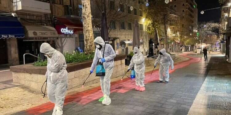 המחאה משמאל ממשיכה, התמיכה מימין מתעוררת