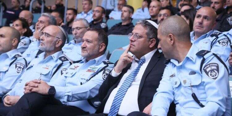 עימות השר והמפכ"ל – בן גביר: "החוקים ברורים: המשטרה נתונה למרות הממשלה"