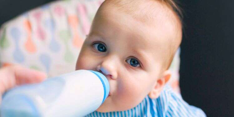 אלרגיה לחלב. צילום: שאטרסטוק לא הבנו מה עובר על התינוק שלנו – עד שגילינו שהוא אלרגי לחלב
