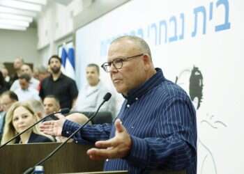 שביתה כללית במשק, הטיסות בנתב"ג נעצרו