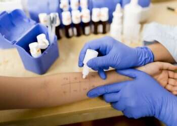 בתי חולים זה עולם מקביל למציאות, ומרפאות אלרגיה עוד יותר