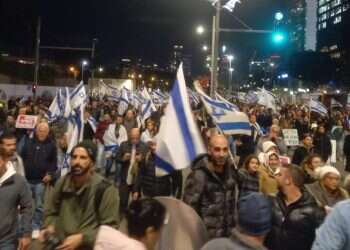 הפגנת התמיכה ברפורמה: רבבות מפגיני ימין בתל אביב