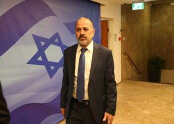 המערכת המשפטית נטלה לעצמה כוח מוחלט, כעת הממשלה נוטלת אותו לעצמה