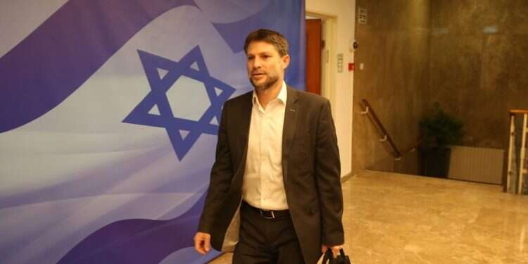 המערכת המשפטית נטלה לעצמה כוח מוחלט, כעת הממשלה נוטלת אותו לעצמה