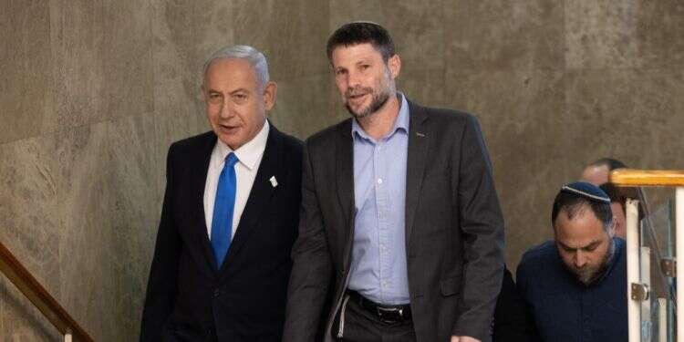 המערכת המשפטית נטלה לעצמה כוח מוחלט, כעת הממשלה נוטלת אותו לעצמה