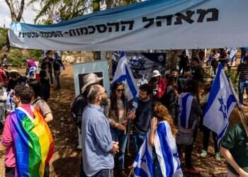 הפתרון למשבר הפוליטי: החלפת החלוקה המסורתית לימין-שמאל