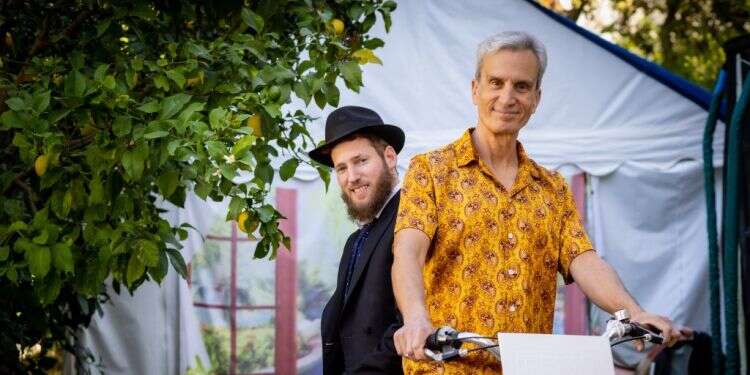 מפגש עם הרב נחימובסקי הוביל את אברי גלעד לערוך חופות כדת משה וישראל